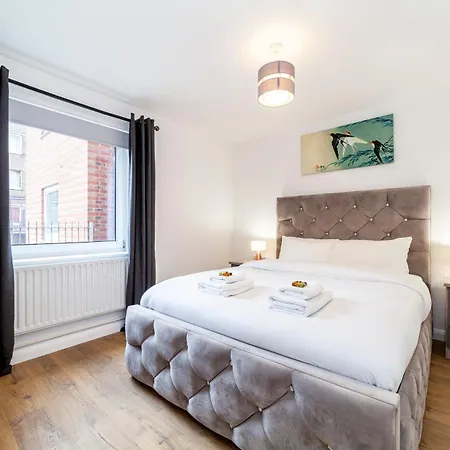 Charming 1Br Apt W Patio In Battersea London Exterior photo